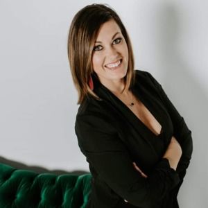 Meet your Posher, Alexis